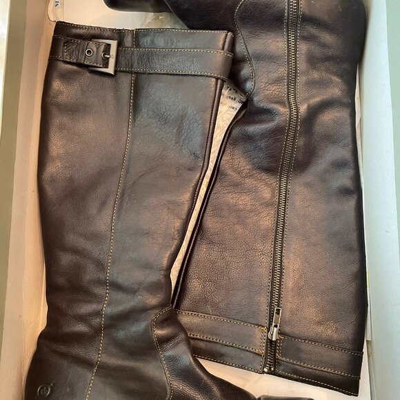 boots - Picture 1 of 5